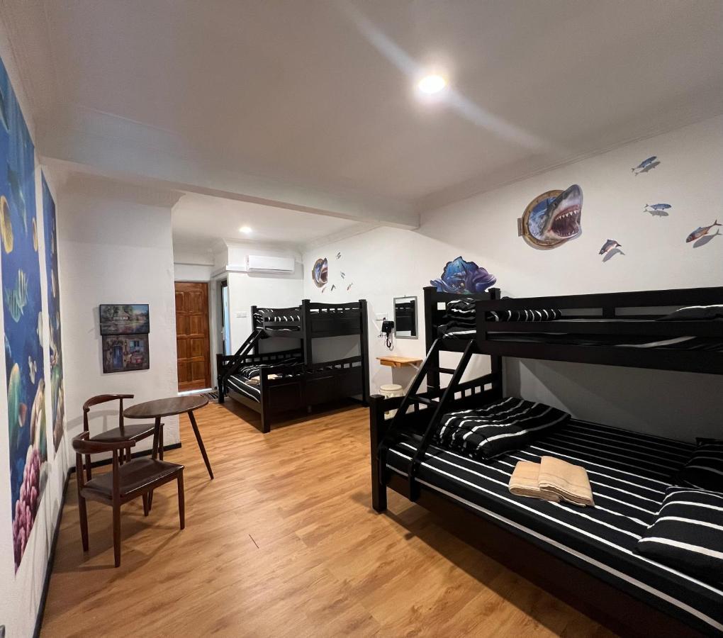 The Ship Guesthouse Room Semporna Zewnętrze zdjęcie